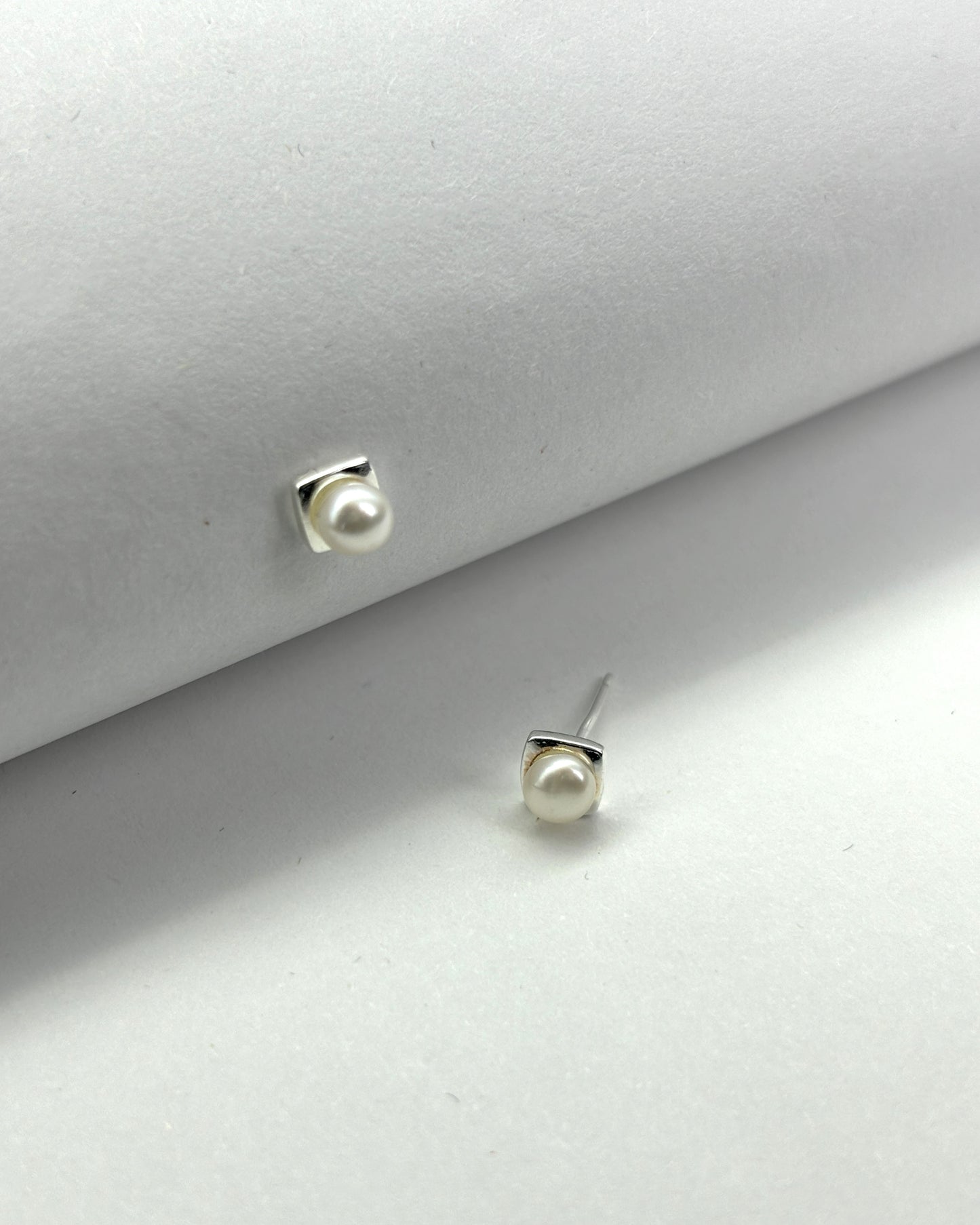 French square freshwater pearl stud earrings