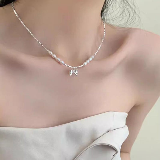 Design Broken Silver Bow Natural Freshwater Pearl Necklace