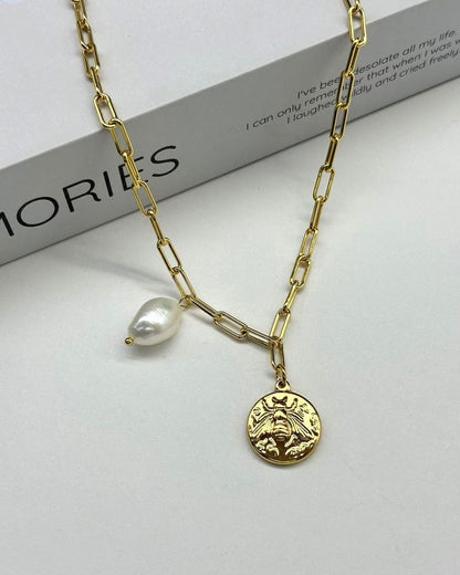 Retro round brand design pearl pendant