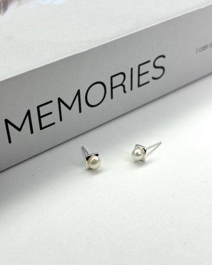 French square freshwater pearl stud earrings